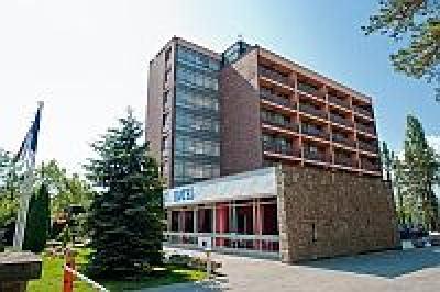 Hotel Napfény Balatonlelle, olcsó félpanziós szálloda a Balatonnál - Napfény Hotel Balatonlelle - Akciós félpanziós Hotel Napfény Balatonlellén