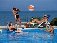 Megfizethető szálloda a Balatonnál Siófokon közvetlenül a vízparton
