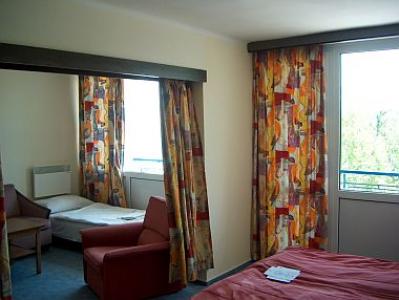 Kétágyas szoba gyönyörű kilátással a Balatonra Siófokon - ✔️ Hungária Hotel Siófok ✔️ Akciós Hungária szálloda Siófok