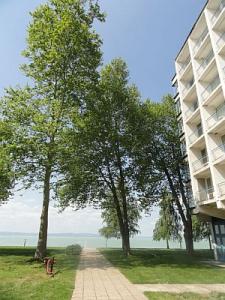 Közvetlen vízparti szálloda - Siofok Hotel Lido   - Hotel Lidó Siófok - akciós szálloda Siófokon panorámás kilátással a Balatonra