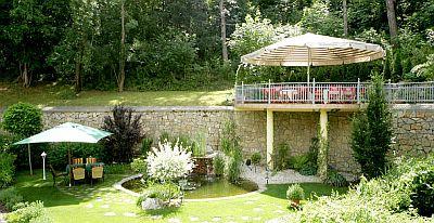 Hotel Villa Medici kertje Veszprémben, a Séd völgyében - ✔️Hotel Villa Medici Veszprém - négycsillagos wellness szálloda Veszprémben akciós áron